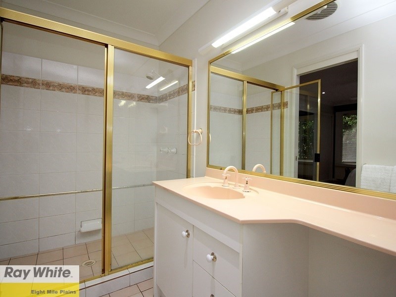 17 Forbes Place, Eight Mile Plains QLD 4113