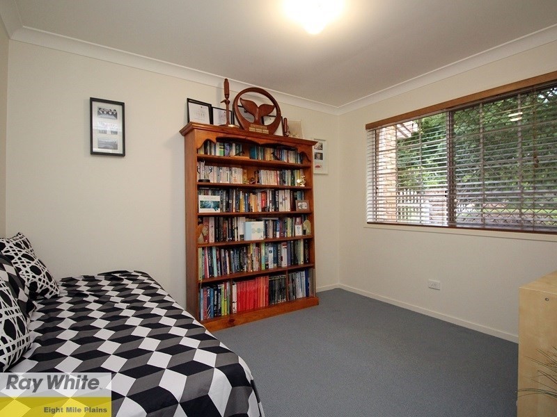 17 Googie Crescent, Eight Mile Plains QLD 4113