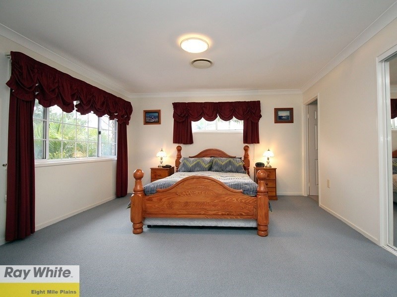 17 Googie Crescent, Eight Mile Plains QLD 4113