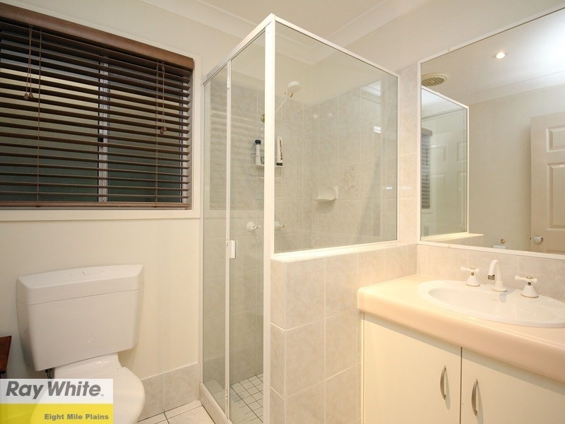 17 Googie Crescent, Eight Mile Plains QLD 4113