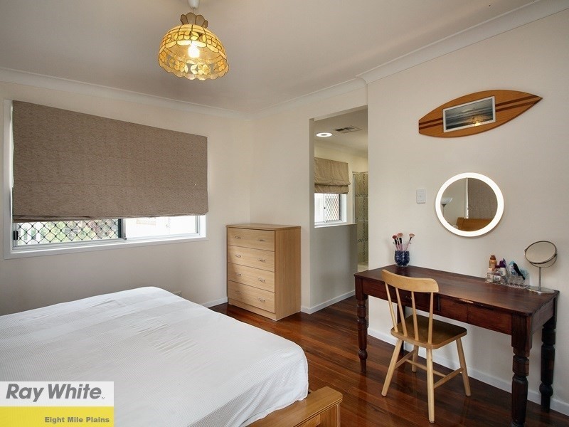 8 Packman Avenue, Rochedale South QLD 4123