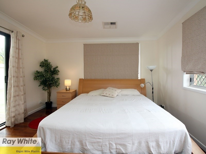 8 Packman Avenue, Rochedale South QLD 4123