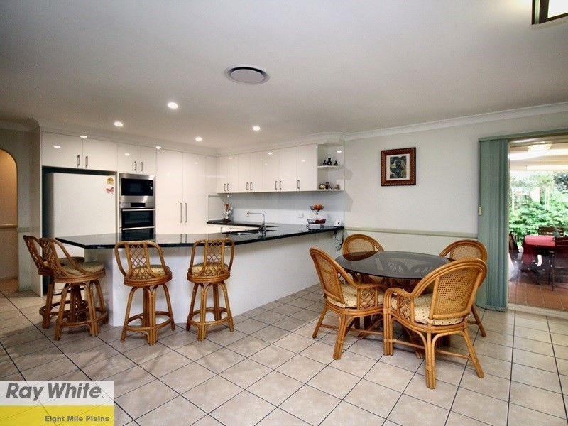 27 Lexington Place, Wishart QLD 4122