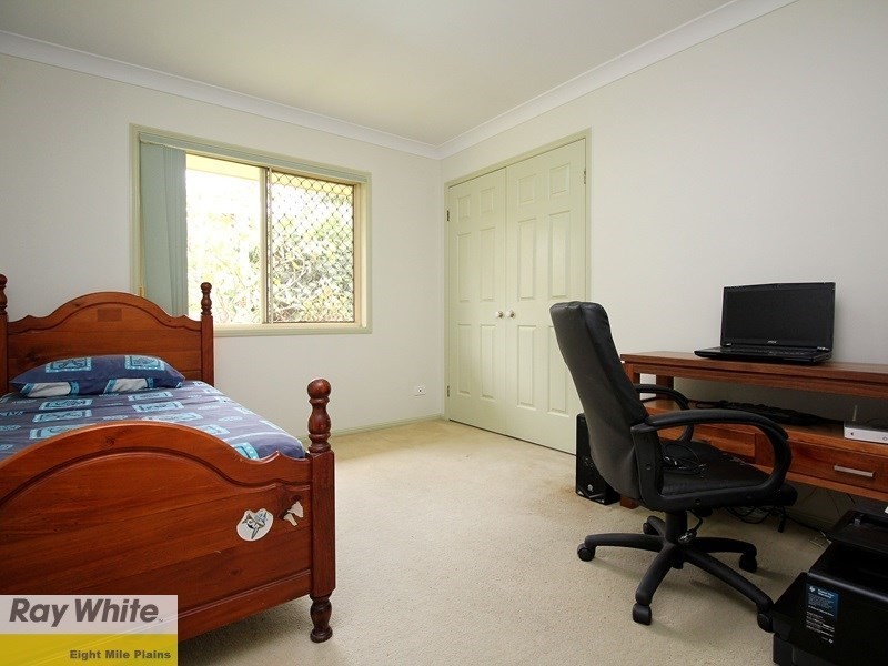 27 Lexington Place, Wishart QLD 4122