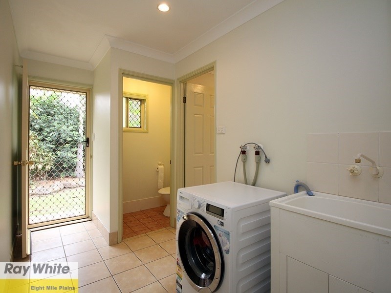 27 Lexington Place, Wishart QLD 4122