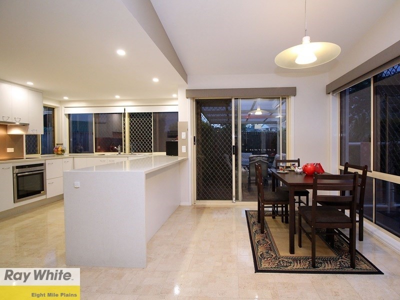 15 Jacaranda Place, Eight Mile Plains QLD 4113