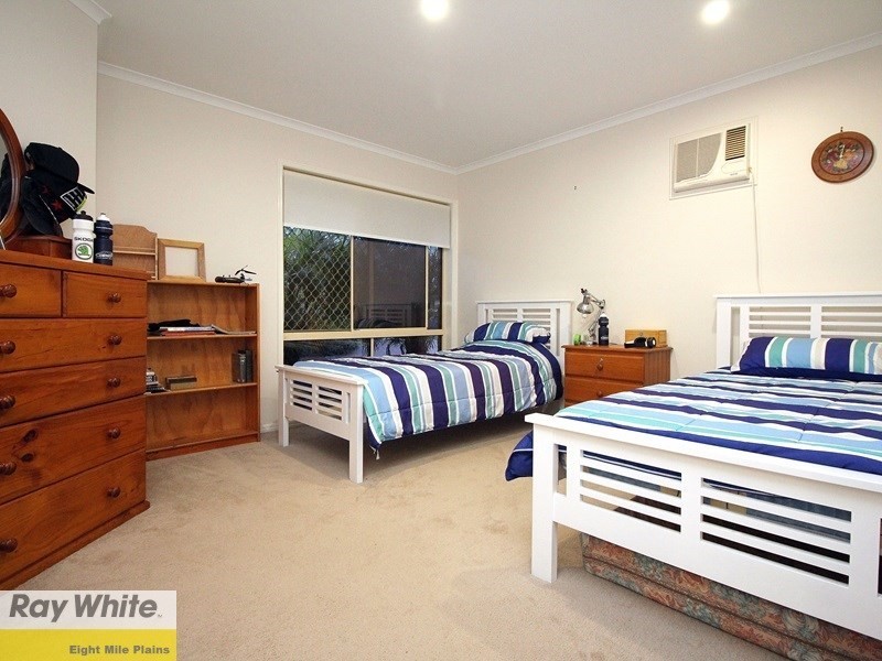 15 Jacaranda Place, Eight Mile Plains QLD 4113