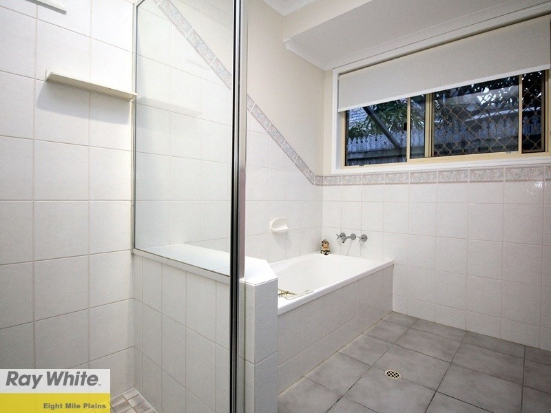 15 Jacaranda Place, Eight Mile Plains QLD 4113