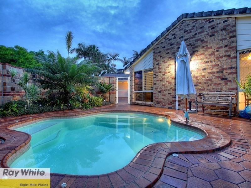 15 Jacaranda Place, Eight Mile Plains QLD 4113