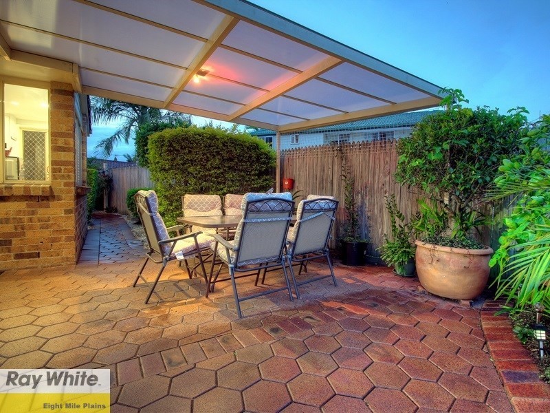 15 Jacaranda Place, Eight Mile Plains QLD 4113