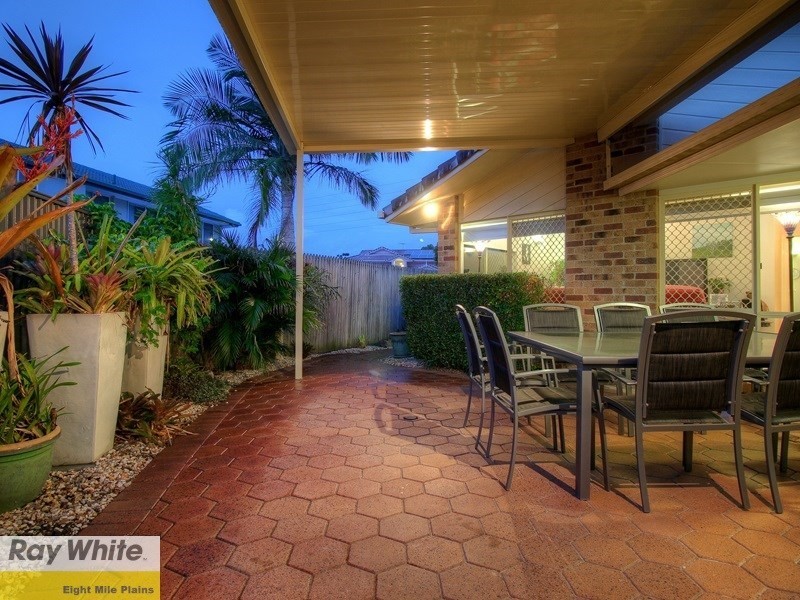 15 Jacaranda Place, Eight Mile Plains QLD 4113