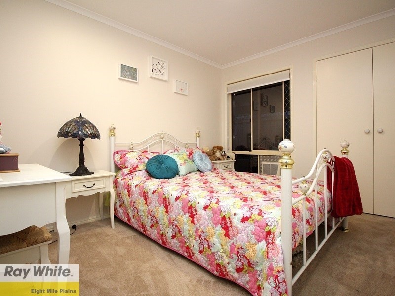 15 Jacaranda Place, Eight Mile Plains QLD 4113