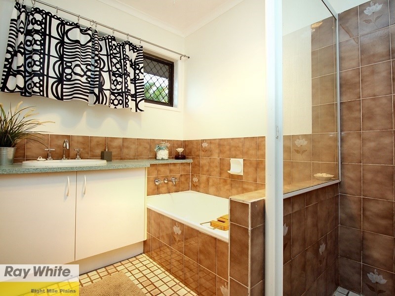 10 Saville Street, Eight Mile Plains QLD 4113