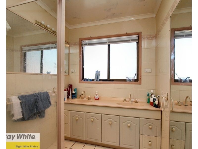 23 Mabel Street, Oxley QLD 4075