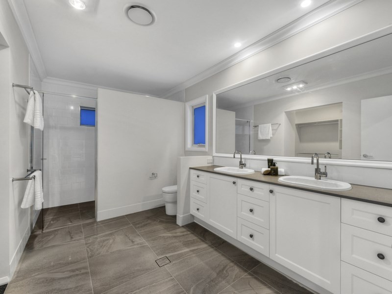 7A Wills Street, Coorparoo QLD 4151