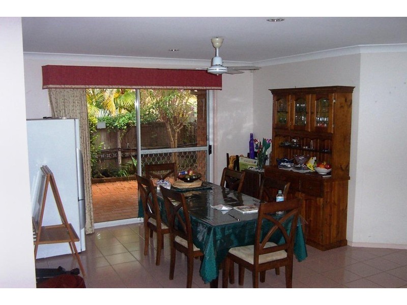 6 Putter Place, Arundel QLD 4214