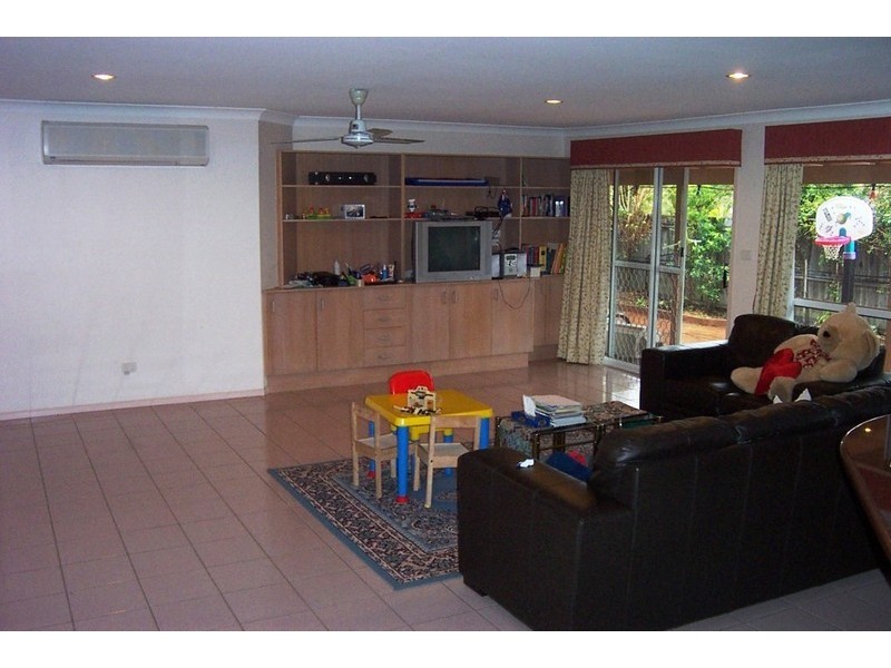 6 Putter Place, Arundel QLD 4214