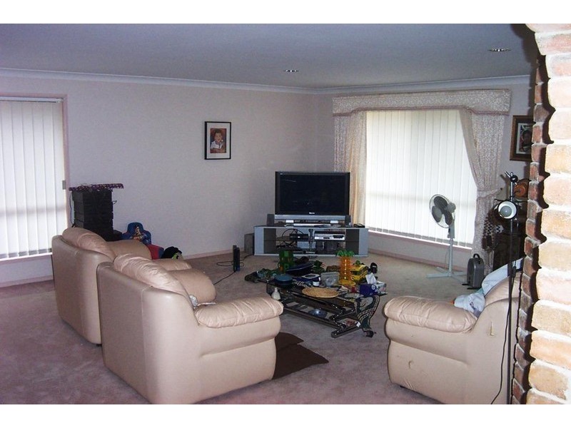 6 Putter Place, Arundel QLD 4214