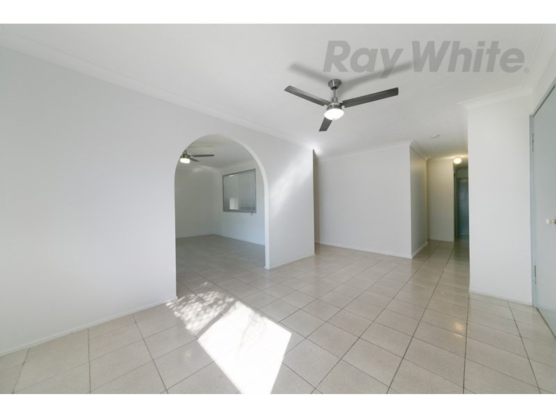 10 Centaurus Crescent, Regents Park QLD 4118