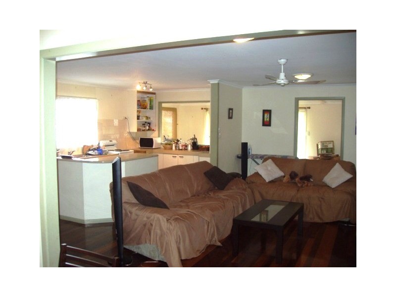 11 Lowndes Street, Salisbury QLD 4107