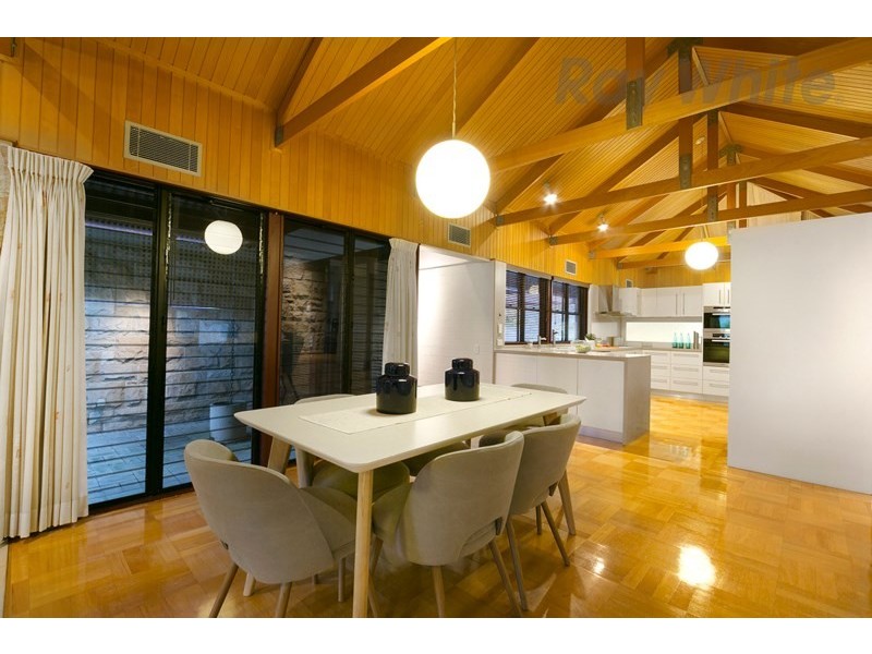 24 Dance Crescent, Eight Mile Plains QLD 4113