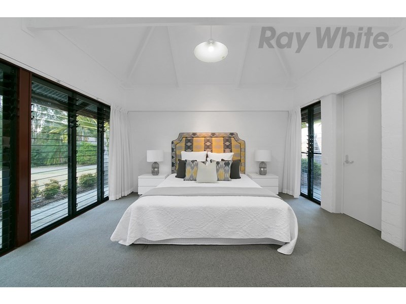 24 Dance Crescent, Eight Mile Plains QLD 4113