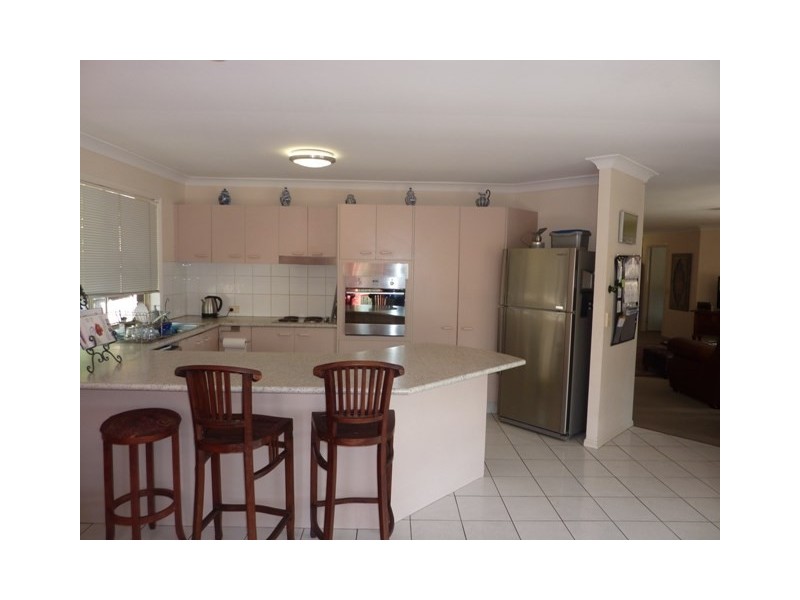 16 Madau Street, Mansfield QLD 4122