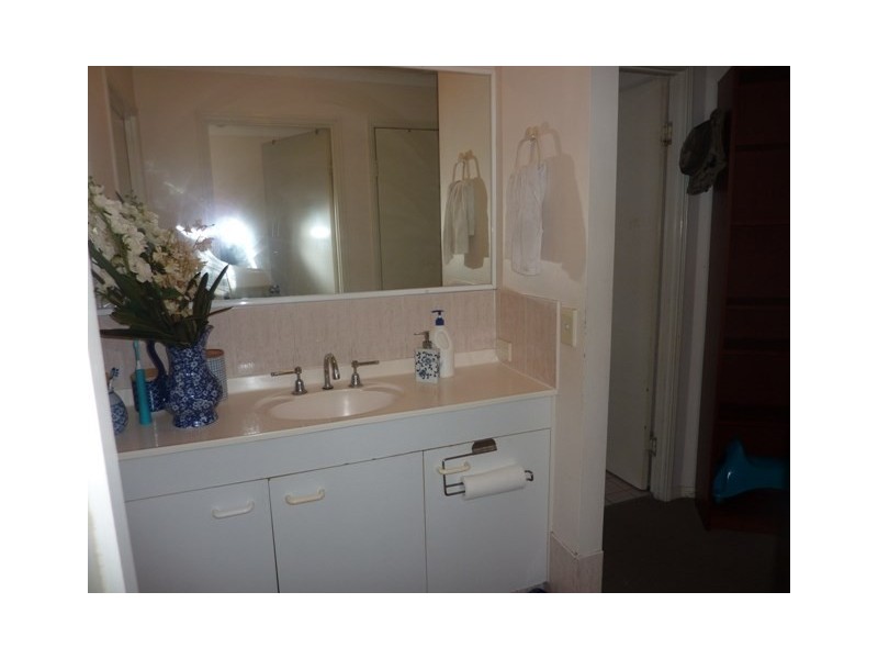 16 Madau Street, Mansfield QLD 4122