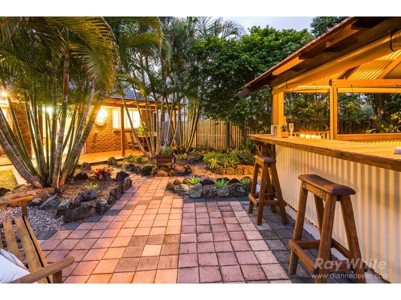 9 Nardie Street, Eight Mile Plains QLD 4113