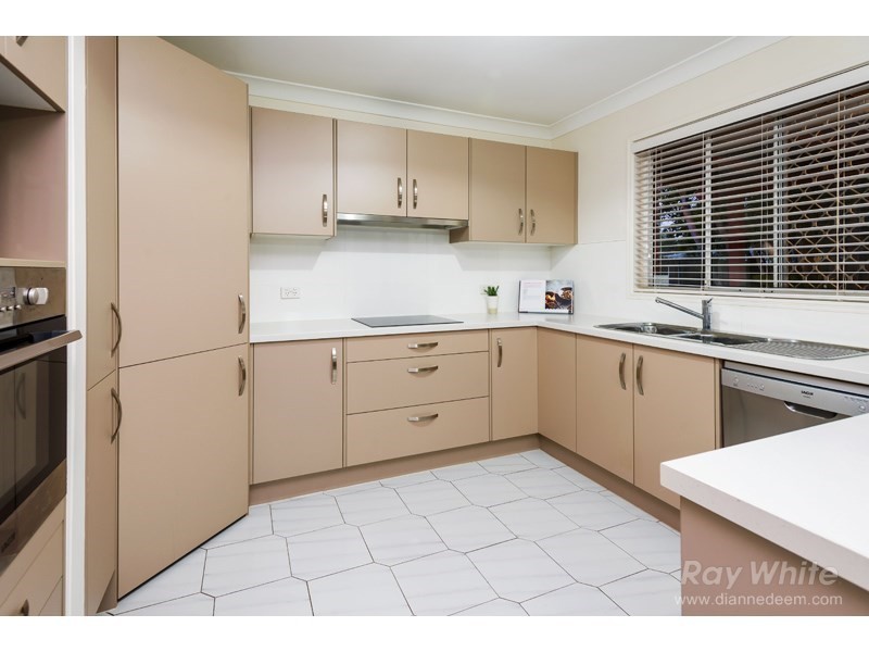 9 Nardie Street, Eight Mile Plains QLD 4113