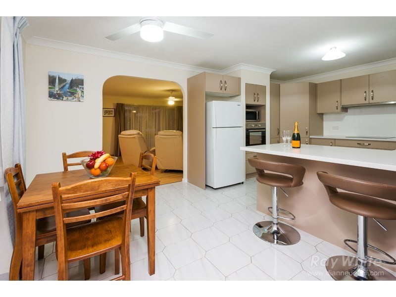 9 Nardie Street, Eight Mile Plains QLD 4113