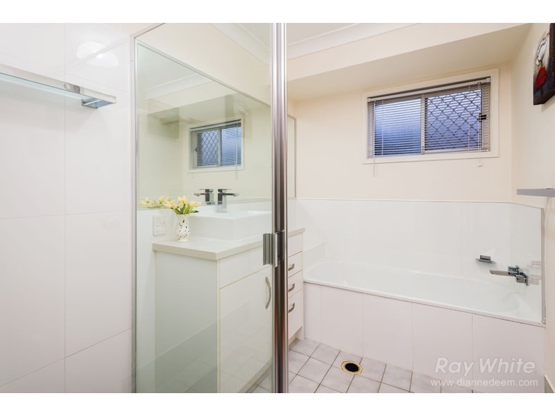 9 Nardie Street, Eight Mile Plains QLD 4113