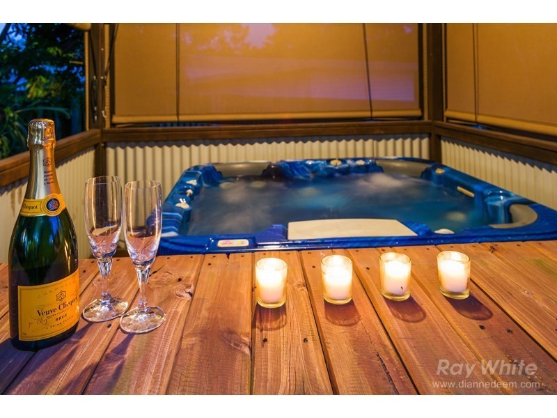 9 Nardie Street, Eight Mile Plains QLD 4113