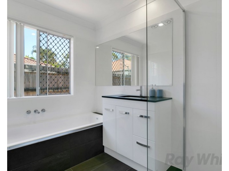 105 Bordeaux Street, Eight Mile Plains QLD 4113