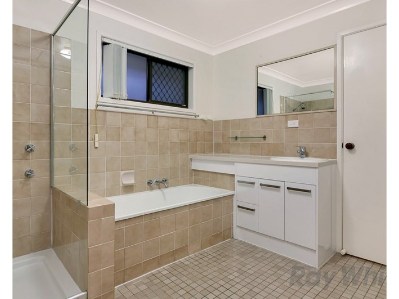 11 Gwandalan Street, Eight Mile Plains QLD 4113