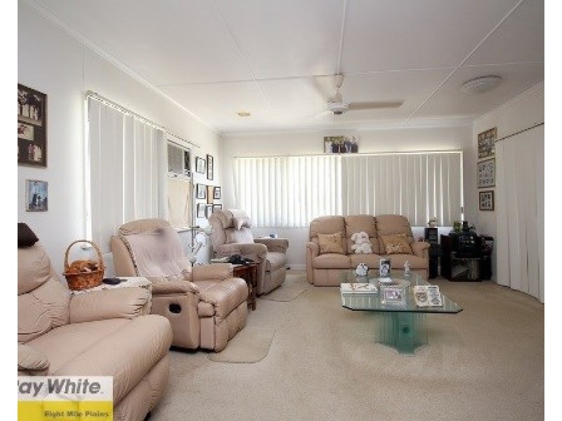 27 Stones Road, Sunnybank QLD 4109