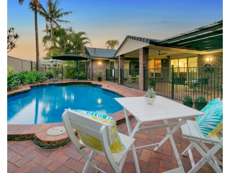 13 Arpege Crescent, Eight Mile Plains QLD 4113