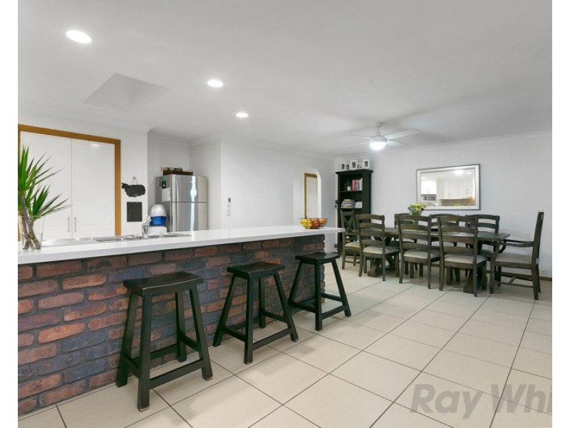 13 Arpege Crescent, Eight Mile Plains QLD 4113