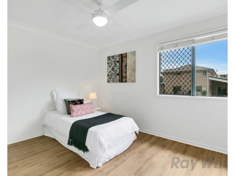 16A Southwalk Esplanade, Underwood QLD 4119