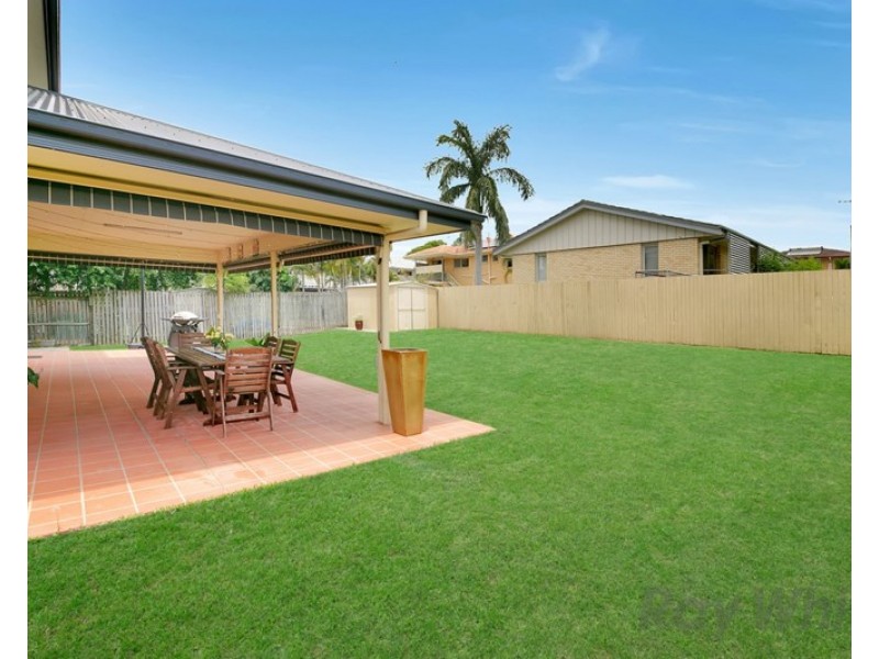 1 Bettina Street, Macgregor QLD 4109