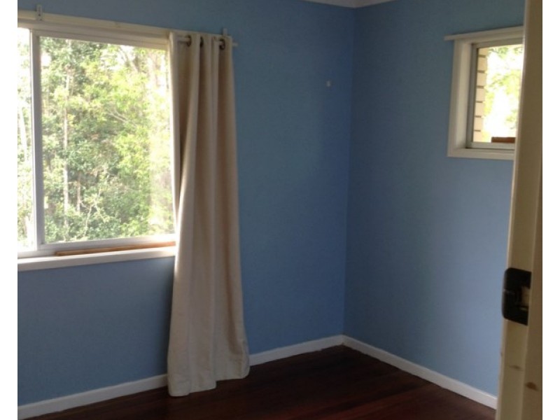 8 Provence Street, Macgregor QLD 4109