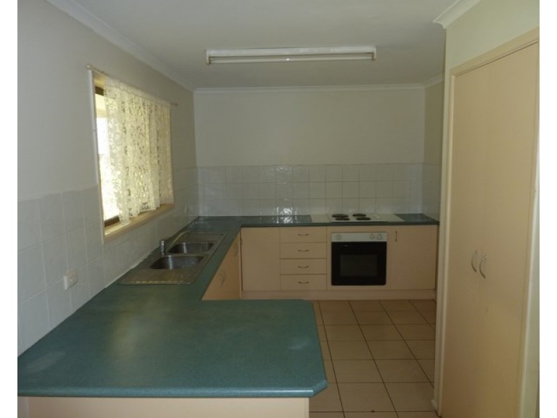 8 Amarna Street, Eight Mile Plains QLD 4113