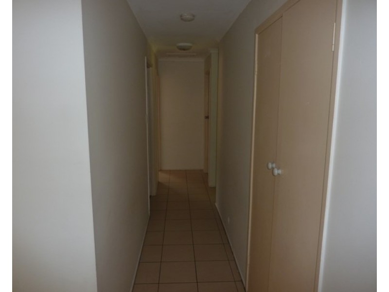 8 Amarna Street, Eight Mile Plains QLD 4113