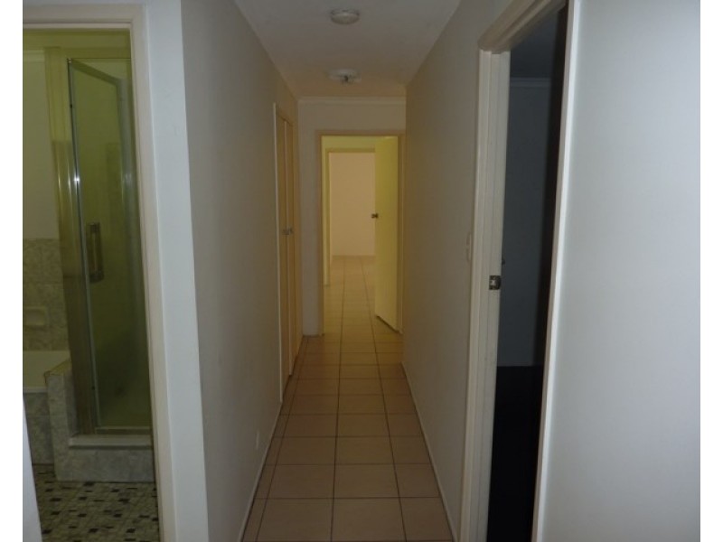 8 Amarna Street, Eight Mile Plains QLD 4113