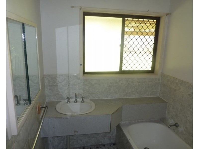 8 Amarna Street, Eight Mile Plains QLD 4113