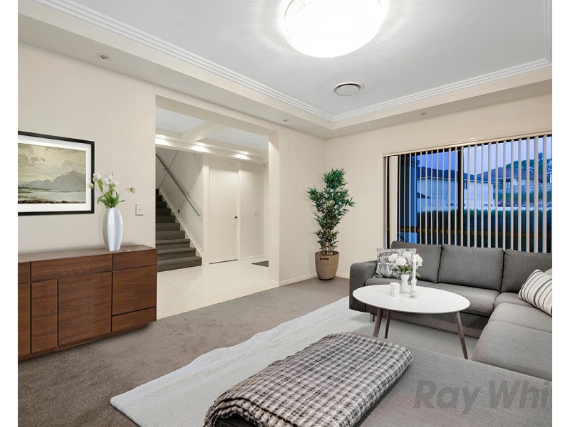 27 Hatia Place, Kuraby QLD 4112