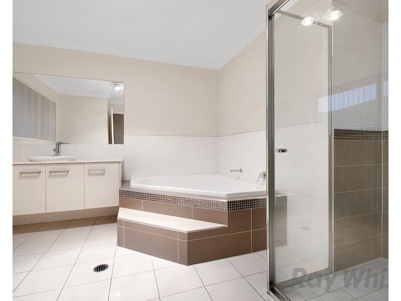 27 Hatia Place, Kuraby QLD 4112