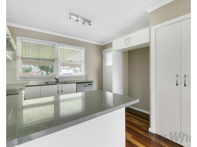 8 Glenview Street, Acacia Ridge QLD 4110