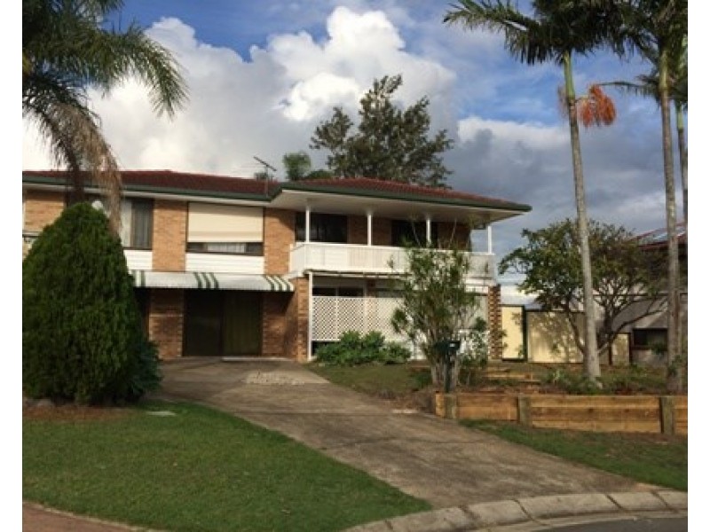 11 Carnoustie Street, Macgregor QLD 4109