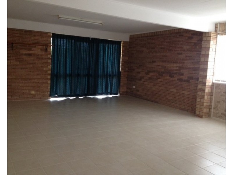 11 Carnoustie Street, Macgregor QLD 4109